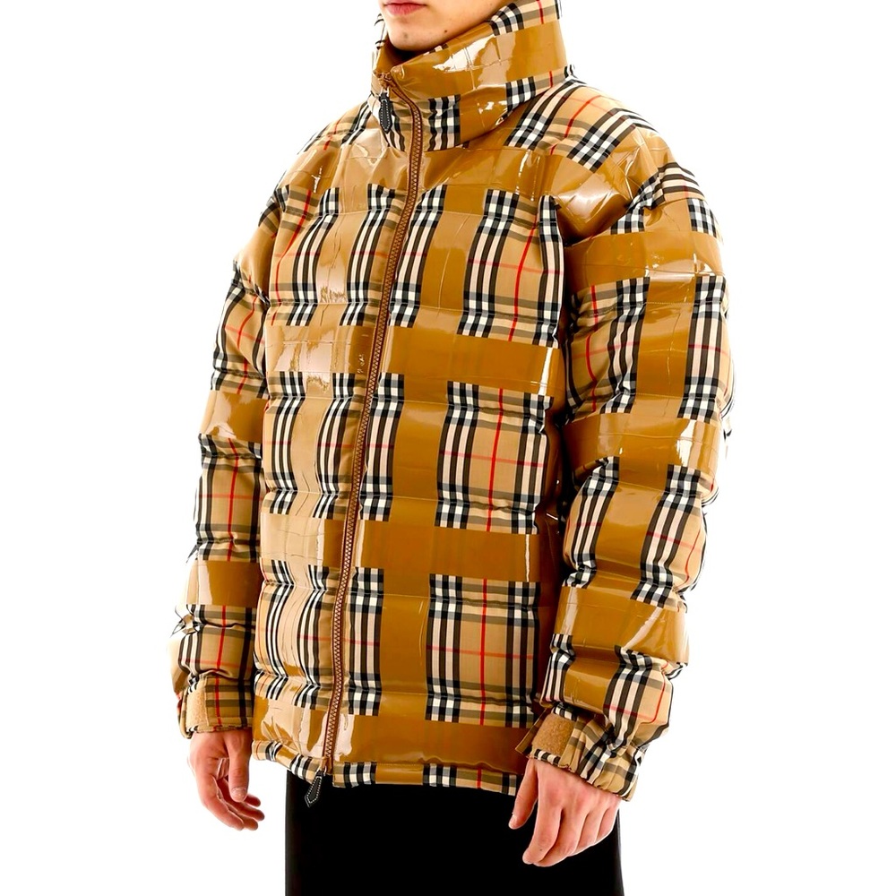 BURBERRY
Check Down Jacket